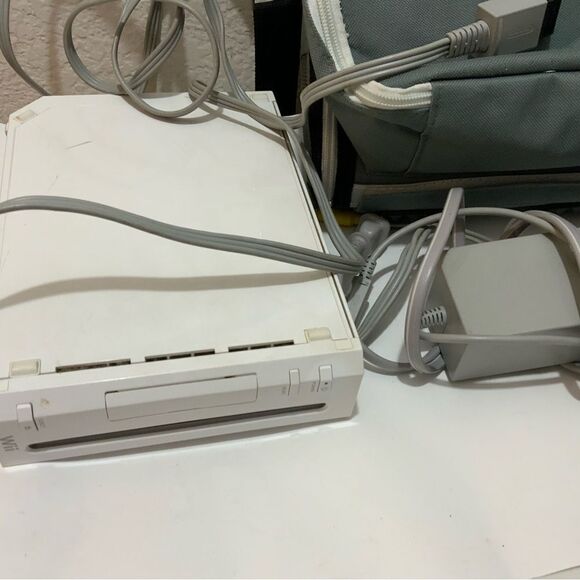 Wii Console Nintendo RVL-001 System Wii Sports Game RVL 001 no remotes - Picture 2 of 10